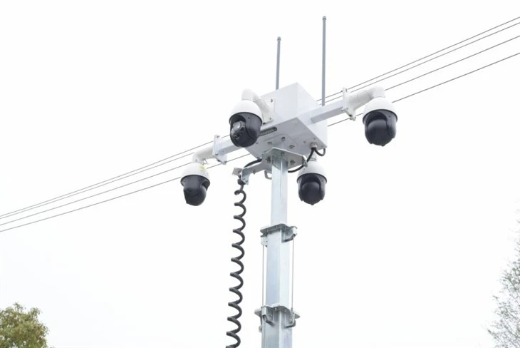 4 Cameras Mobile Solar CCTV Surveillance Trailer